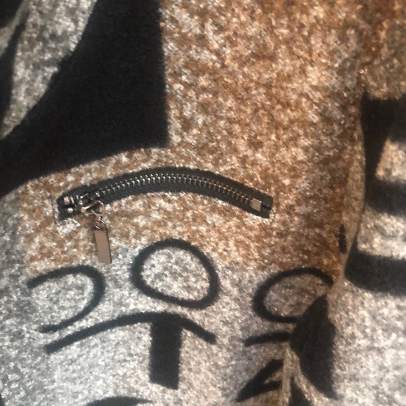 Unique designer jacket - Picture 5 of 6